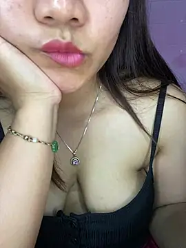 Sunset-yll Adlı Modelin Canlı XXX Sohbeti