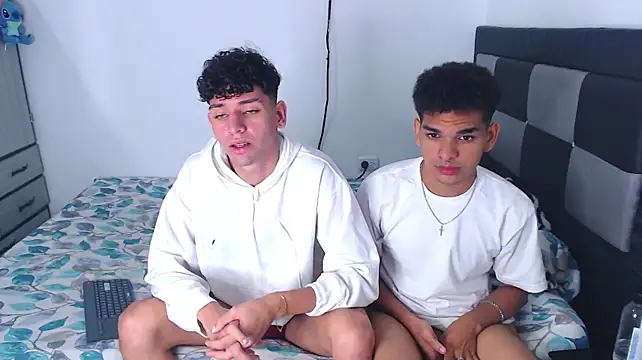 apoloandhansel's Live XXX Chat