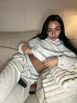 BELLABLACKXUK 现场XXX聊天