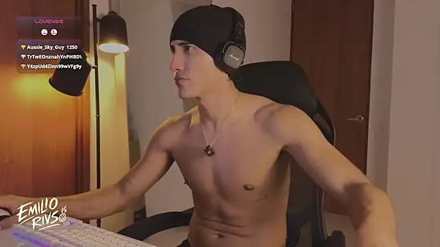 Czat XXX na żywo – emilio_rivs