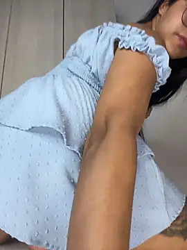 HappyKittyXXX – Naživo XXX chat