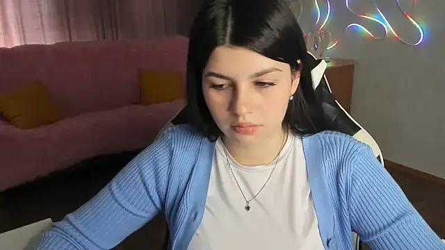 Chat +18 de KisaModel ao vivo