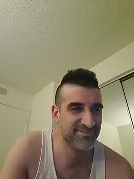 Chat +18 de myth5hk ao vivo