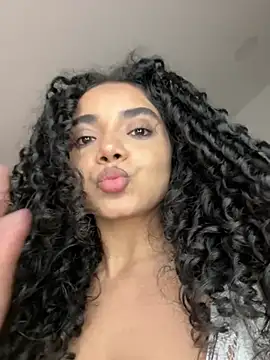 Chat XXX ao vivo de Curlyierr