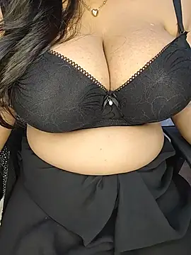 Curvy_Pooja 现场XXX聊天