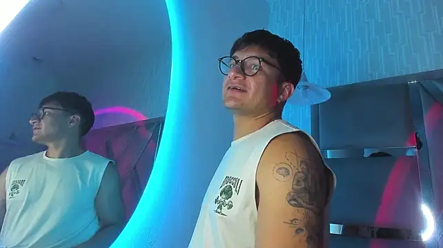 Živý XXX chat Hassbyd