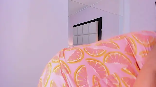 TreisyVixen - 3 fingers in the pussy