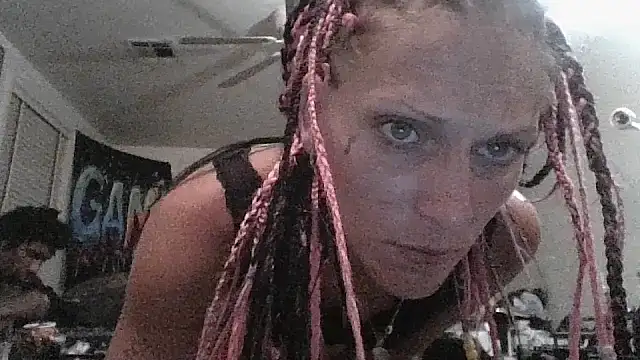 MinnieSnow's Live XXX Chat