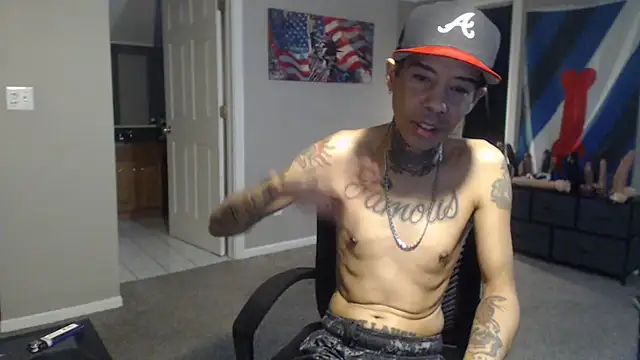 Michigan9000のライブXXXチャット