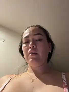 Danielavegax Adlı Modelin Canlı XXX Sohbeti