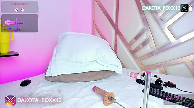 Dakota_Foxxx's Live XXX Chat