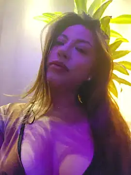 Karen_San_Miguel - Flash pussy in bar ! Omg !