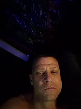 XXX chat uživo modela FrostedFlakes-69