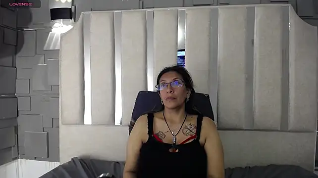 Sami29_ - Sensual striptease 💋