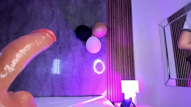 AllisonDouce - Topless Show + 1 Min Toys 🔥🔥