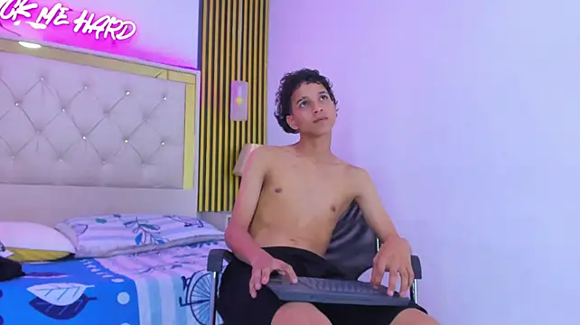 JustinSecret – Live XXX-chat