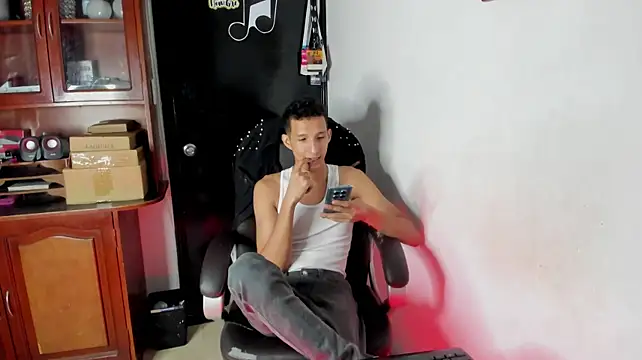 AlphaMarco Live XXX Chat