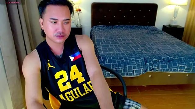 ExtraLarge_Ron 即時 XXX 聊天