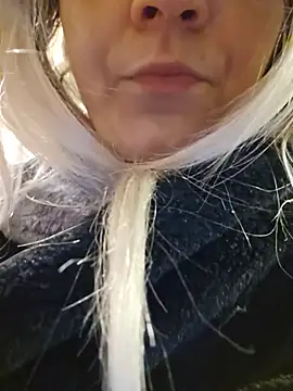 ScarletsWeb - Sspread cheeks