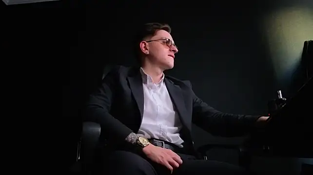 FelixStarkk XXX чат на живо