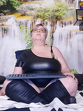 Czat XXX na żywo – QueenPammy1