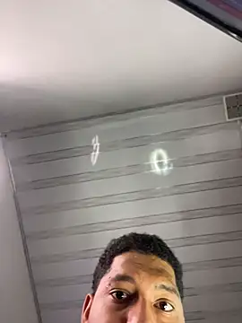 Czat XXX na żywo – Danny_black11