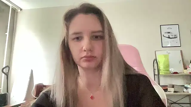 Venirahh's Live XXX Chat