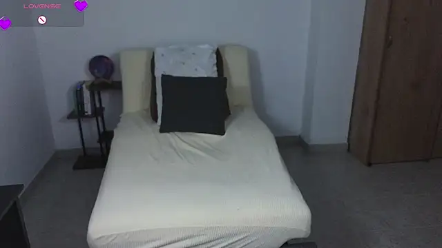 blue__moon_ Live XXX-Chat