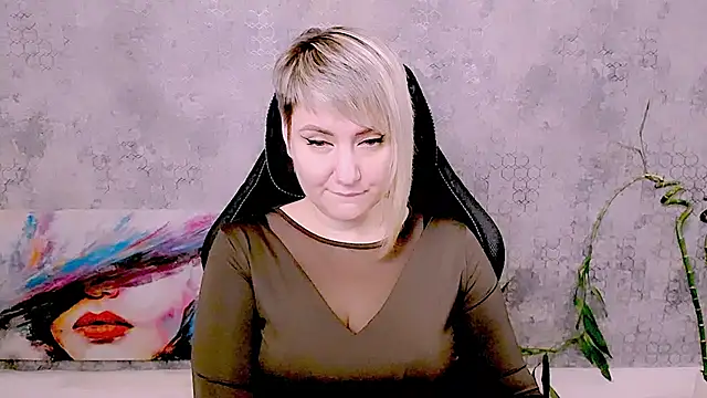 XXX chat uživo modela Djullia