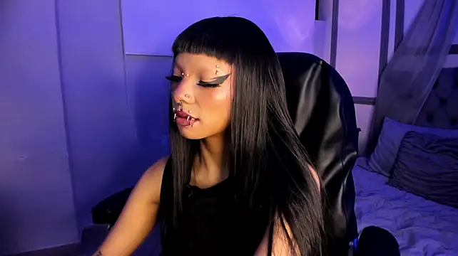 Naff_eratu's Live XXX Chat