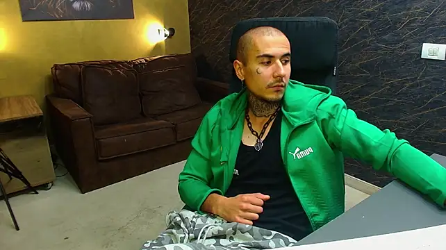 RomeoBodhi – Naživo XXX chat