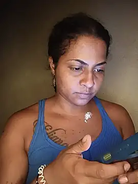 Giselabrunette25's Live XXX Chat