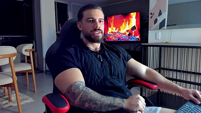 Valenthino_Salvatore's Live XXX Chat