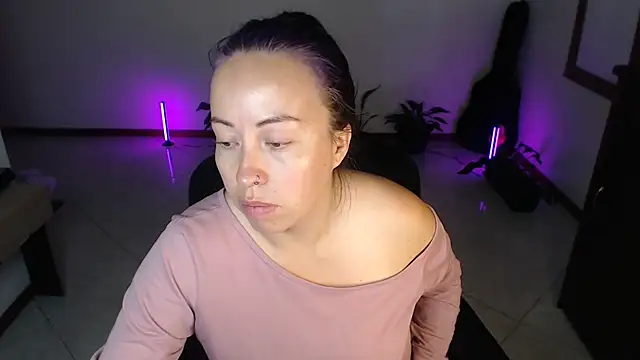 Živý XXX chat charlottezoe15