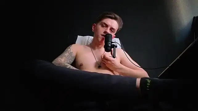 Czat XXX na żywo – FelixStarkk