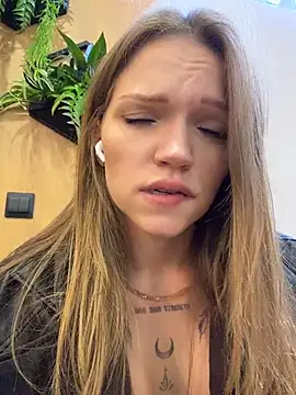 StreetSquirt - all the time without pants in public
