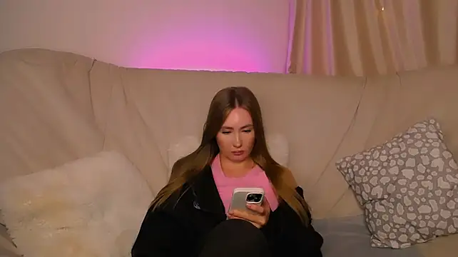 XXX chat uživo modela EllyColins