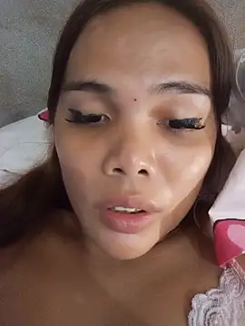 yolly_fox's Live XXX Chat