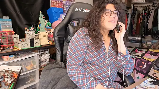 ShinyCherub Chat XXX live