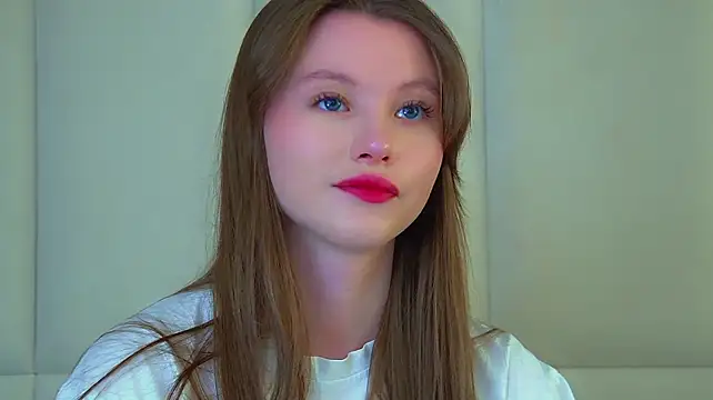 KeiraAsti's Live XXX Chat