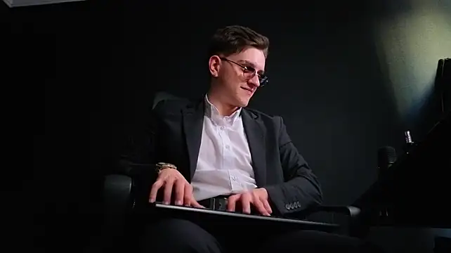 FelixStarkk – Naživo XXX chat
