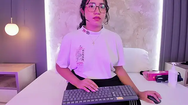 Chat +18 de alysson_moon_ ao vivo