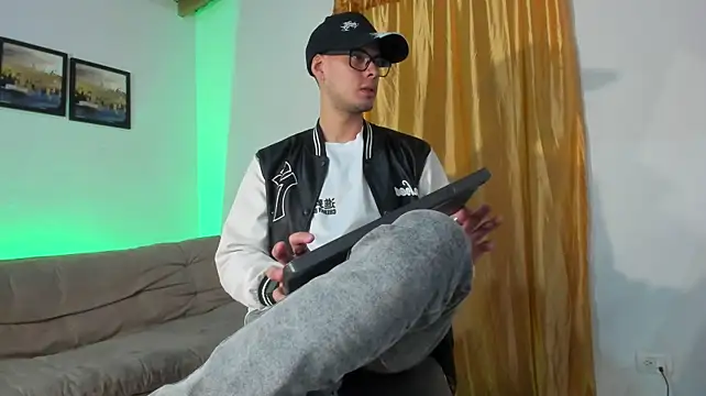 Vlad__night's Webcam Show