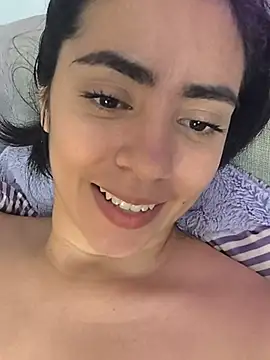 Sara-215's Live XXX Chat
