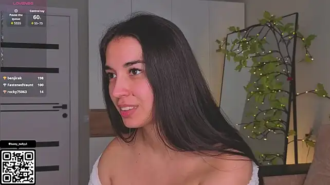 Chat +18 de MollyGilberg ao vivo
