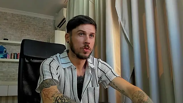 JonahShaw Live XXX Chat