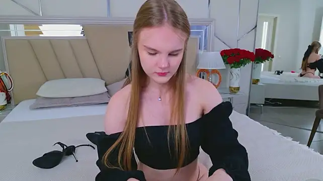Lili_Lohan - toy control for 3 minutes