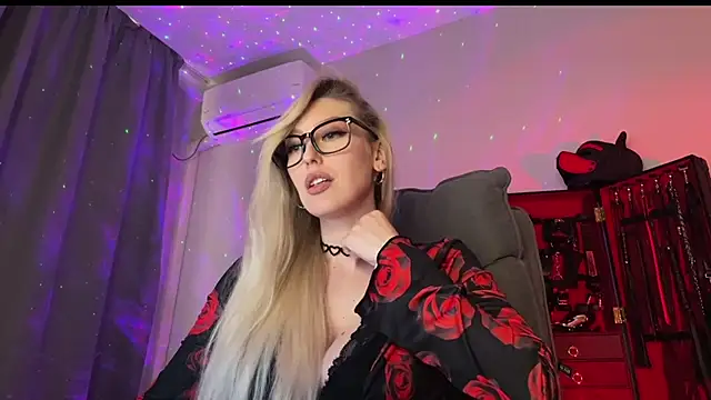Chatroom XXX en direct de Liya_Liss