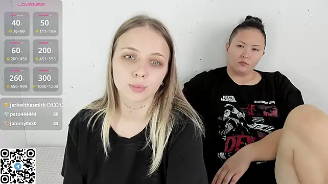 Alice_Halle - Blondie spread holes in doggy close cam