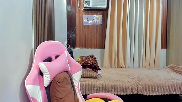 imallyoures69 Adlı Modelin Canlı XXX Sohbeti